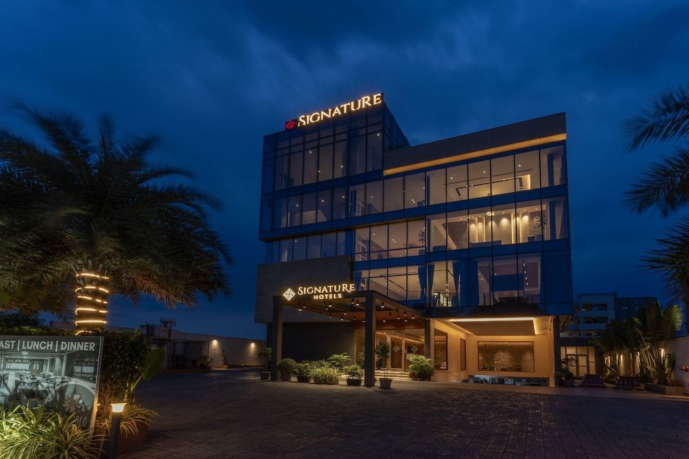 Signature Hotels 1