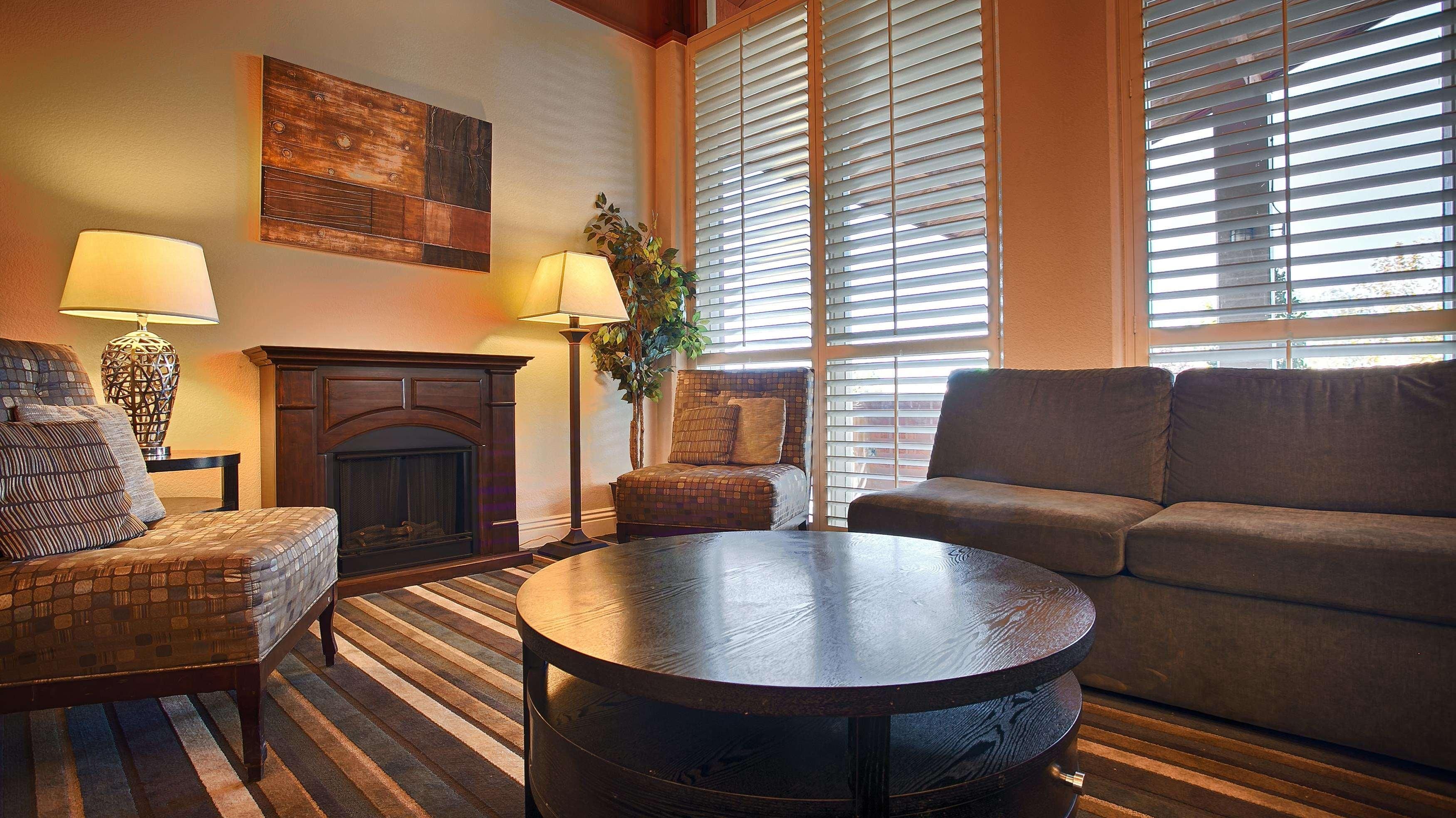 Best Western Valencia Inn 1