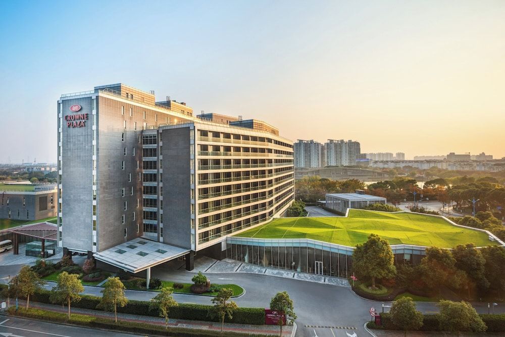 Crowne Plaza SHANGHAI XIAYANG LAKE by IHG 1