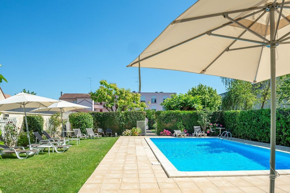 Brit Hotel Europ Bergerac 1