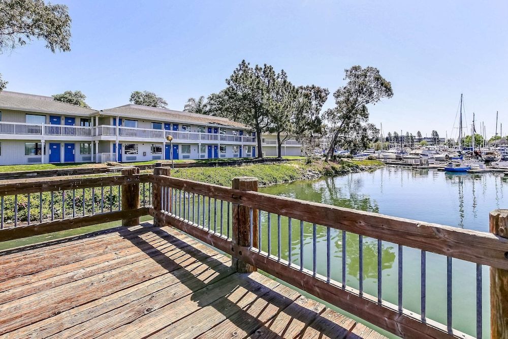 Motel 6-Oakland, CA - Embarcadero 1