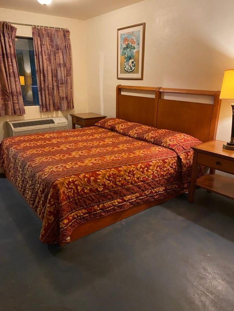 Pharr Executive Inn 2
