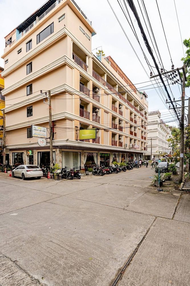Chana Phuket Patong Hotel 1