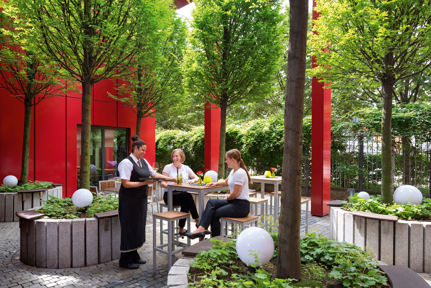 Mövenpick Hotel Frankfurt City 2