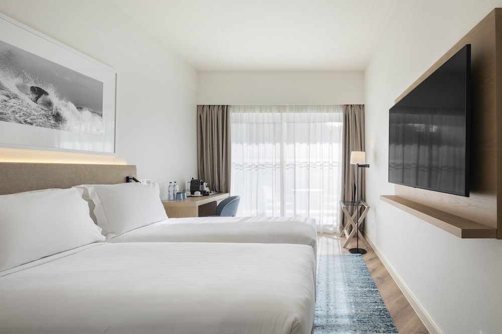 Crowne Plaza CAPARICA LISBON by IHG 2