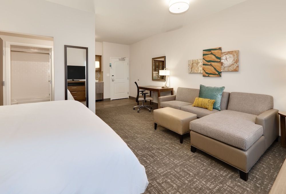 Staybridge Suites OKLAHOMA CITY DWTN - BRICKTOWN by IHG 2