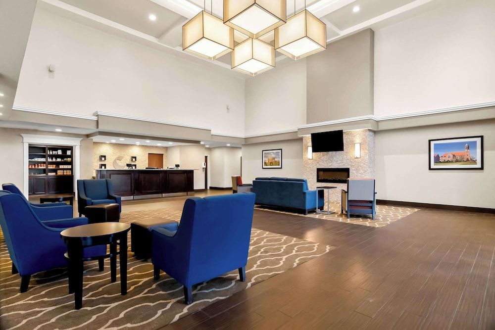 Comfort Suites Rensselaer near Fair Oaks 2