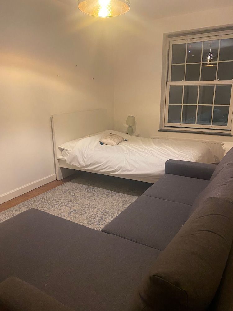 4 Bed Flat - Sleeps 10 - Pets - Parking 2