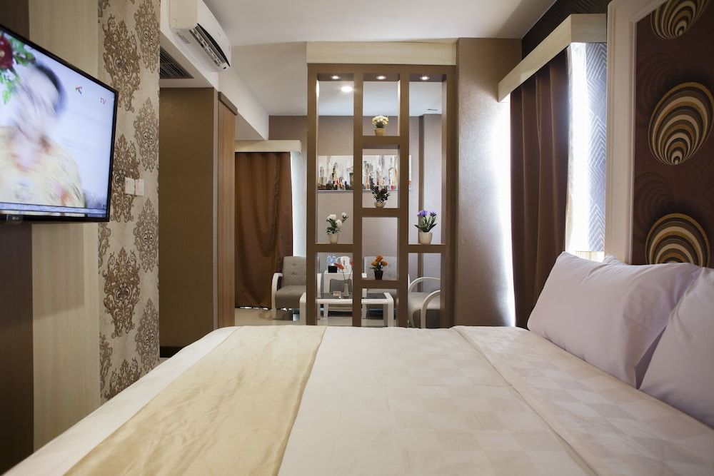 JLE'S Hotel 2
