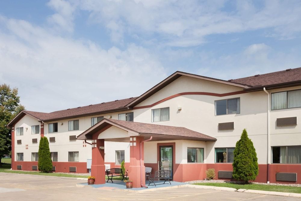 Super 8 by Wyndham Washington/Peoria Area 1