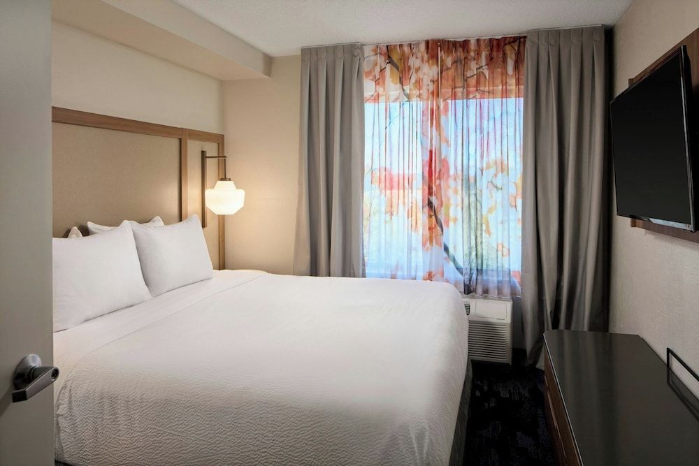 Fairfield Inn & Suites Cleveland Avon 1