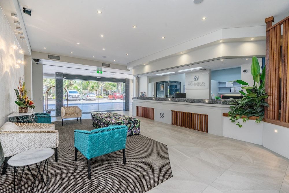 Surfers Paradise Beachfront Pool and Views 2