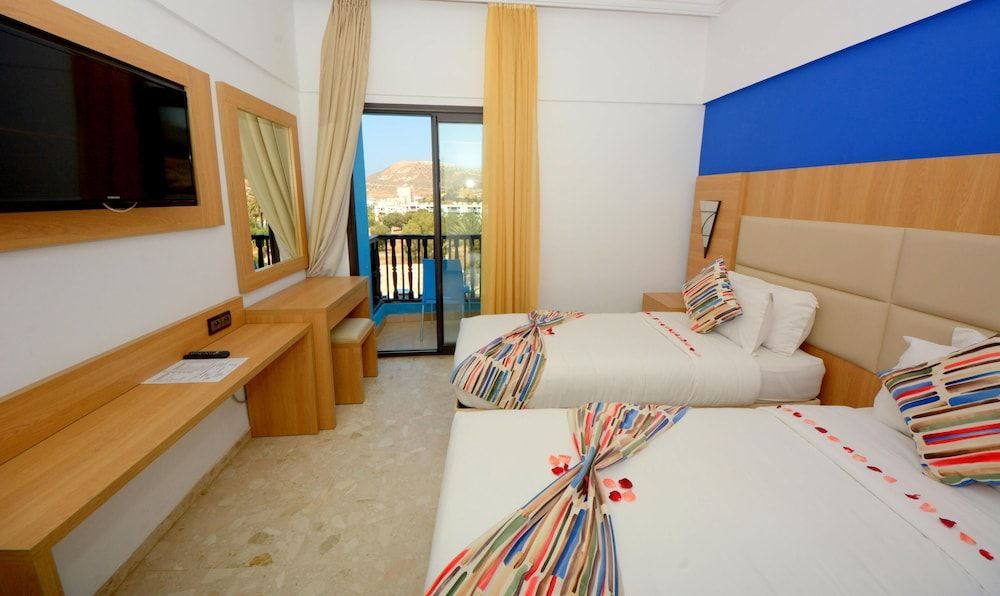 Oasis Hotel & Spa 2