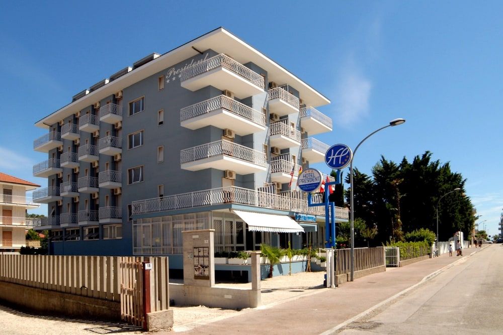 Hotel President 1