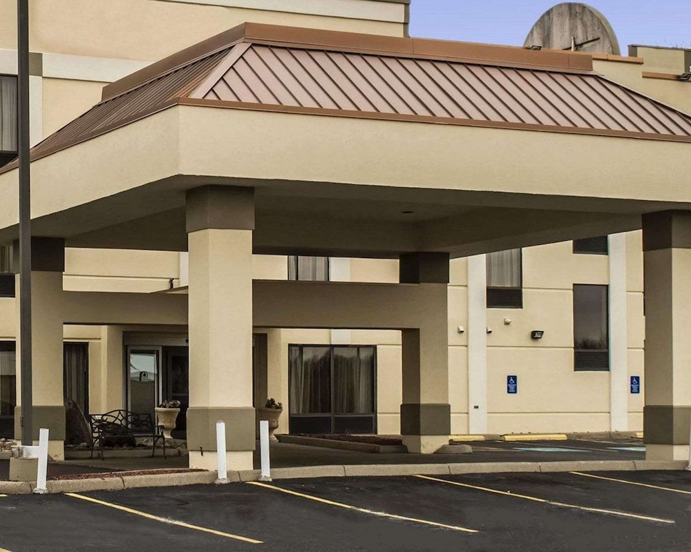 Quality Inn Akron South 1