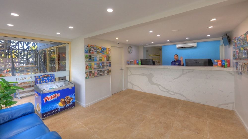 Alex Beach Cabins and Tourist Park 2