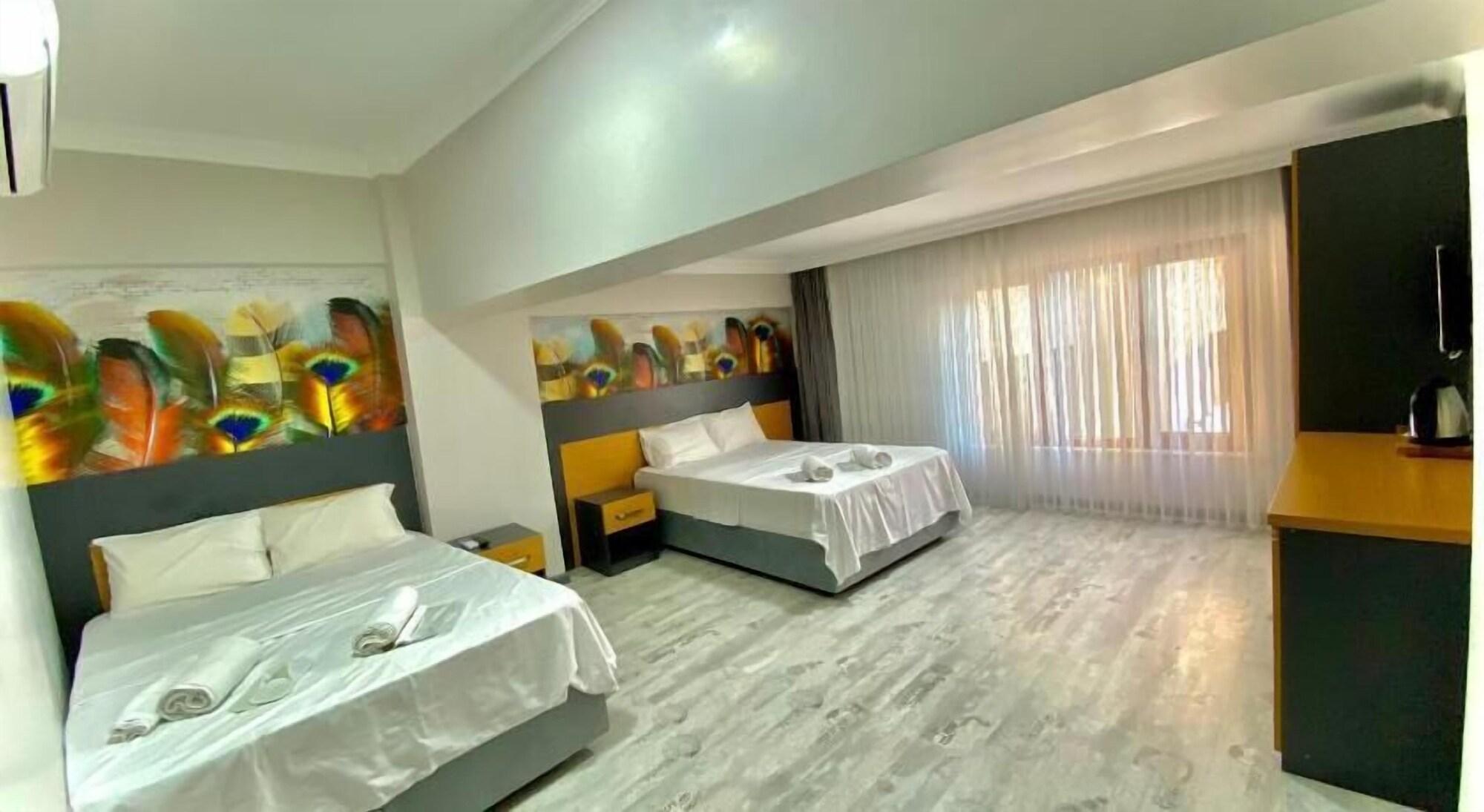 Victorious Hotel 2