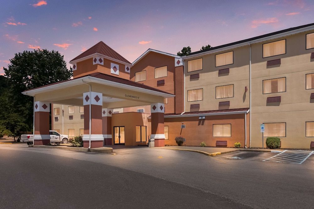 Best Western Logan Inn 1