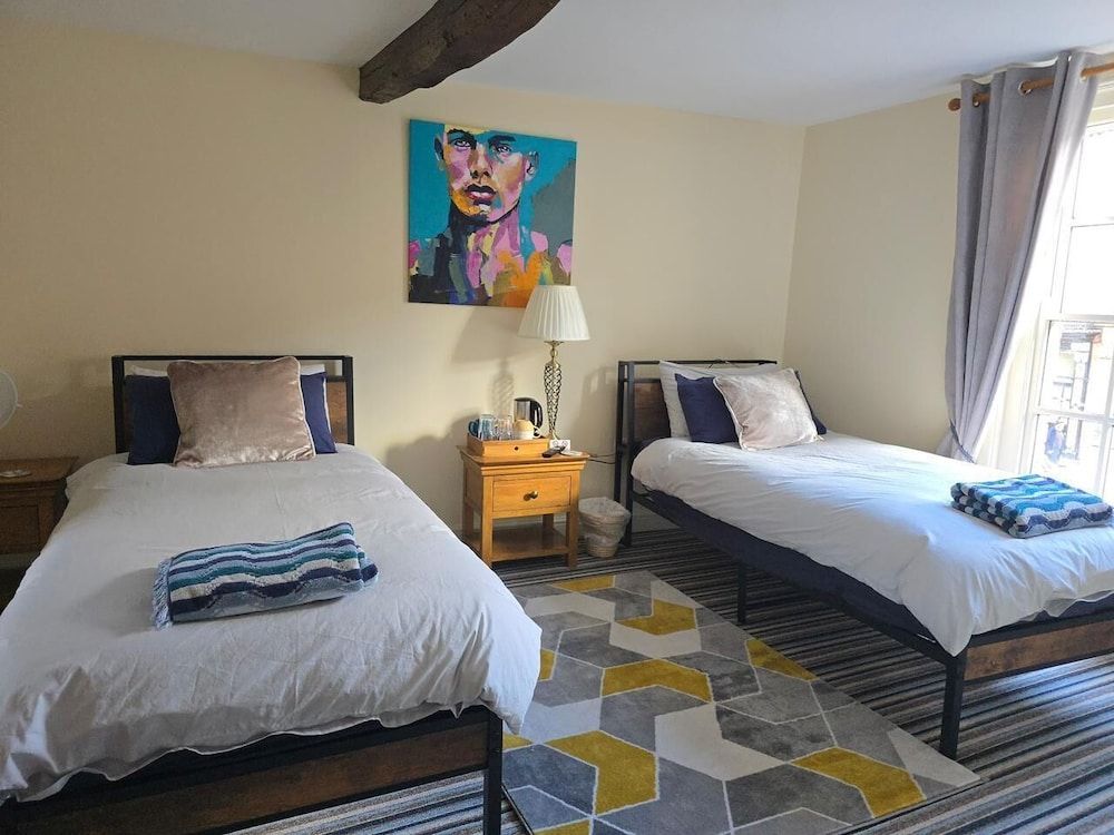 The Unicorn Hotel 2