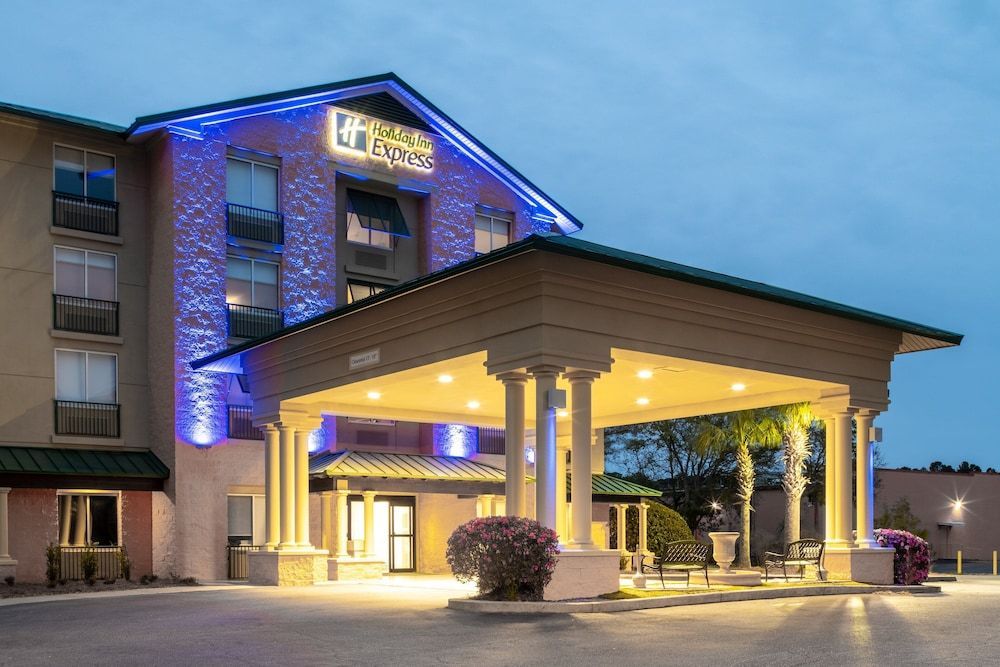 Holiday Inn Express & Suites BLUFFTON @ HILTON HEAD AREA by IHG 1