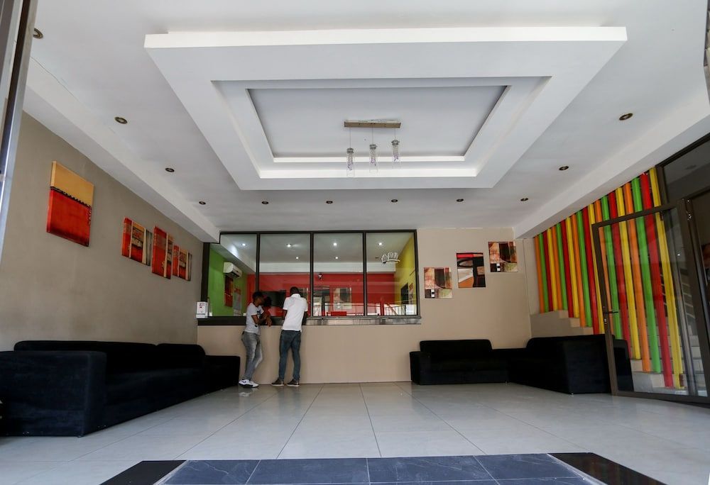 Hotel Metro Lodge Xpress 1