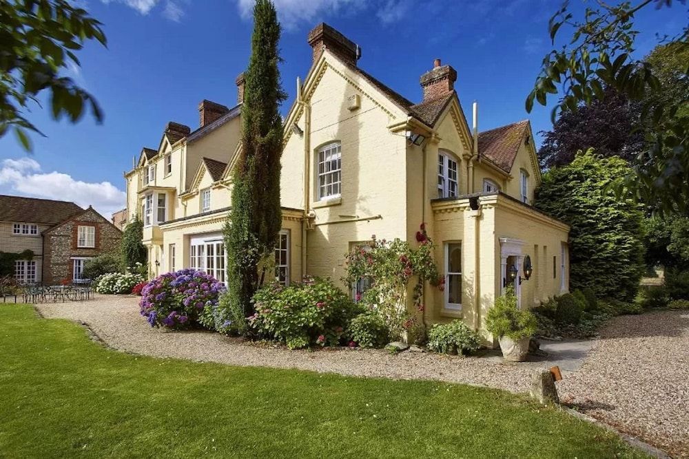 Esseborne Manor Hotel 1