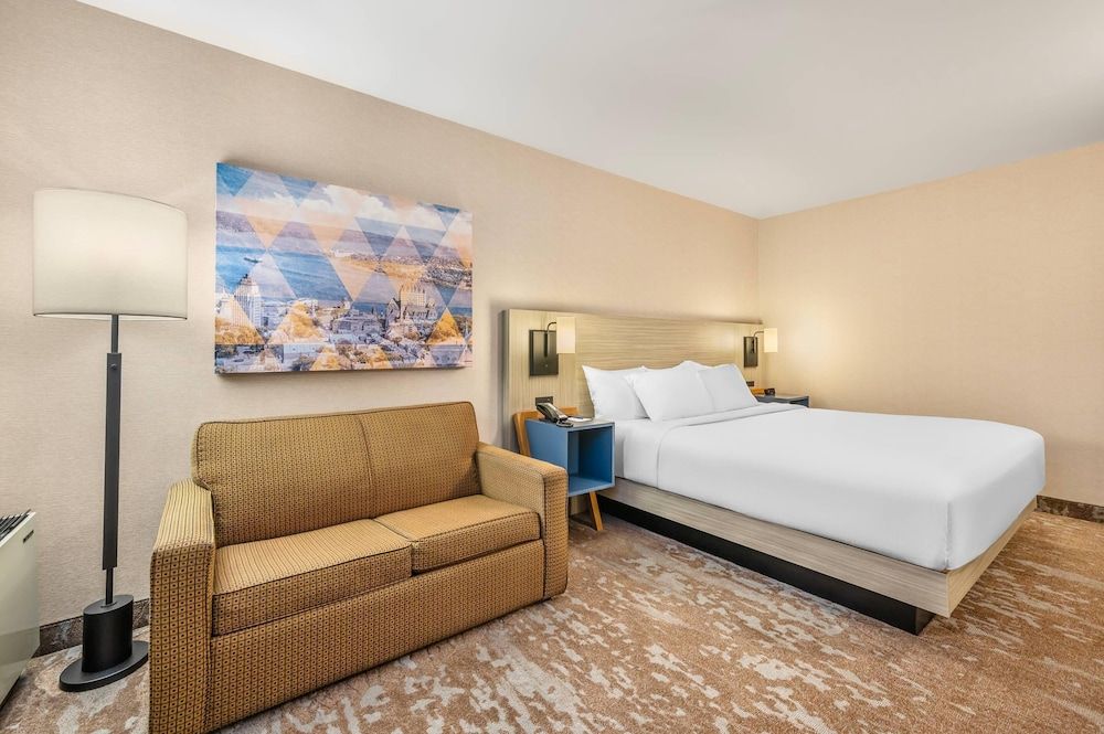Comfort Inn Ancienne-Lorette - Quebec Airport 1