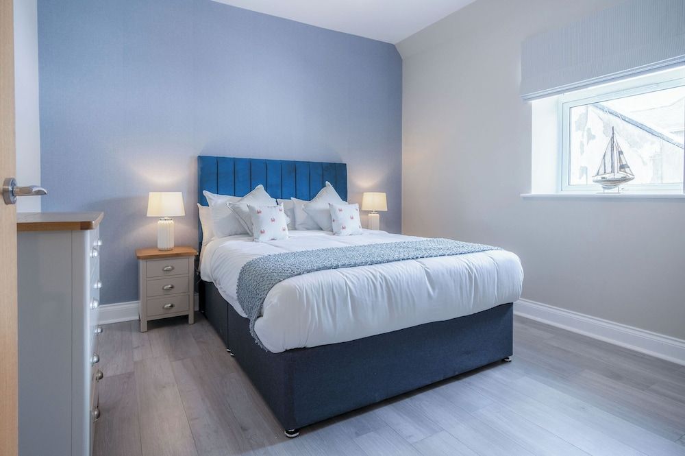 Beach Haven Hideout - 2 Bedroom - Milford Haven 2