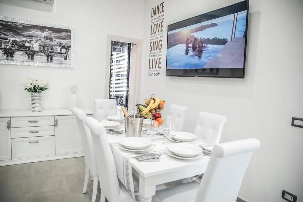 Central Luxury Apartment 1