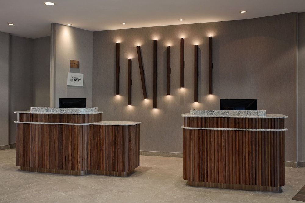 Courtyard by Marriott Mississauga-Airport Corporate Centre West 2