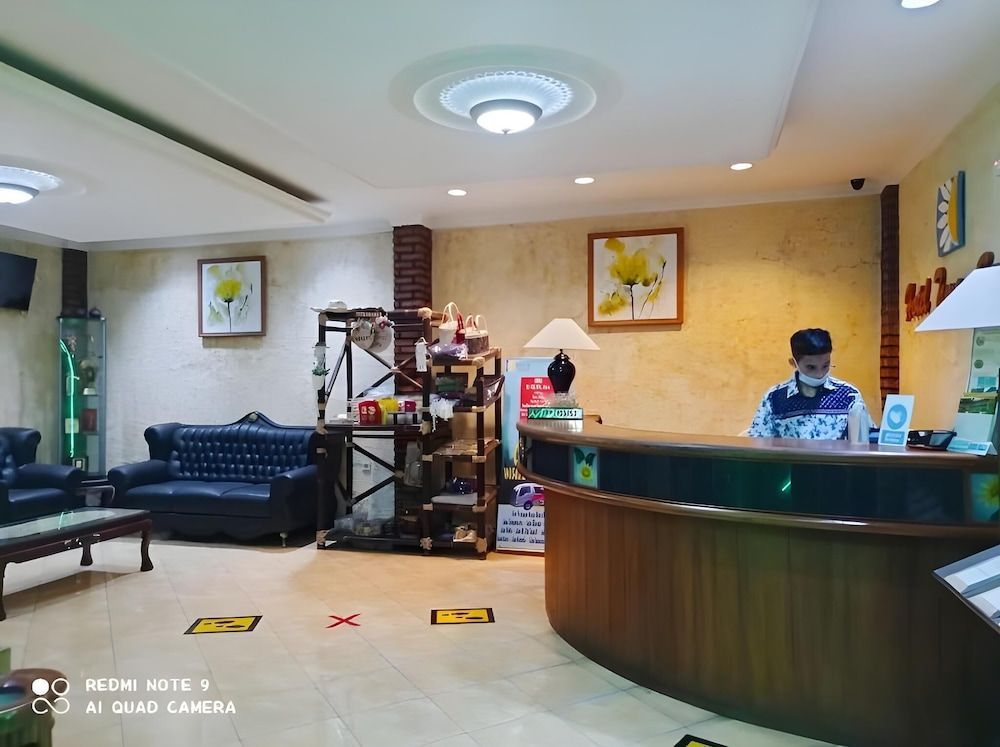 Taman Sari Hotel Dan Resort 1