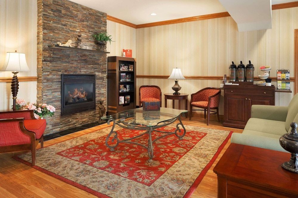 Country Inn & Suites by Radisson, Macedonia, OH 2