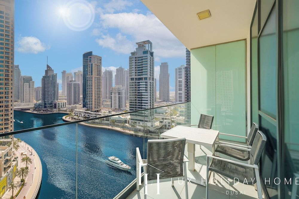 LUX Contemporary Suite Marina View 3 1