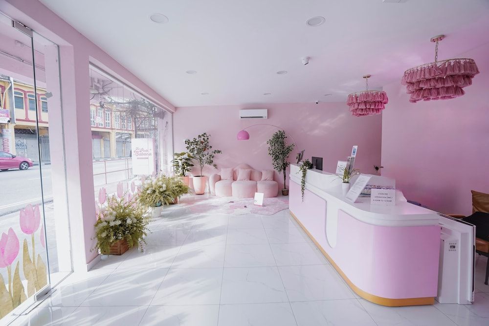 The Pink Boutique 1