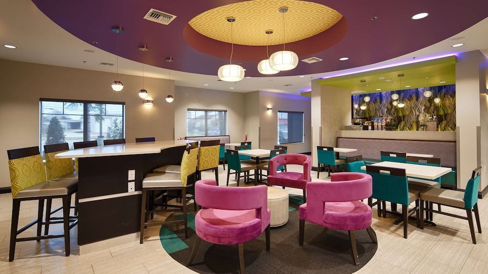 Best Western Plus Prien Lake Hotel & Suites - Lake Charles 2