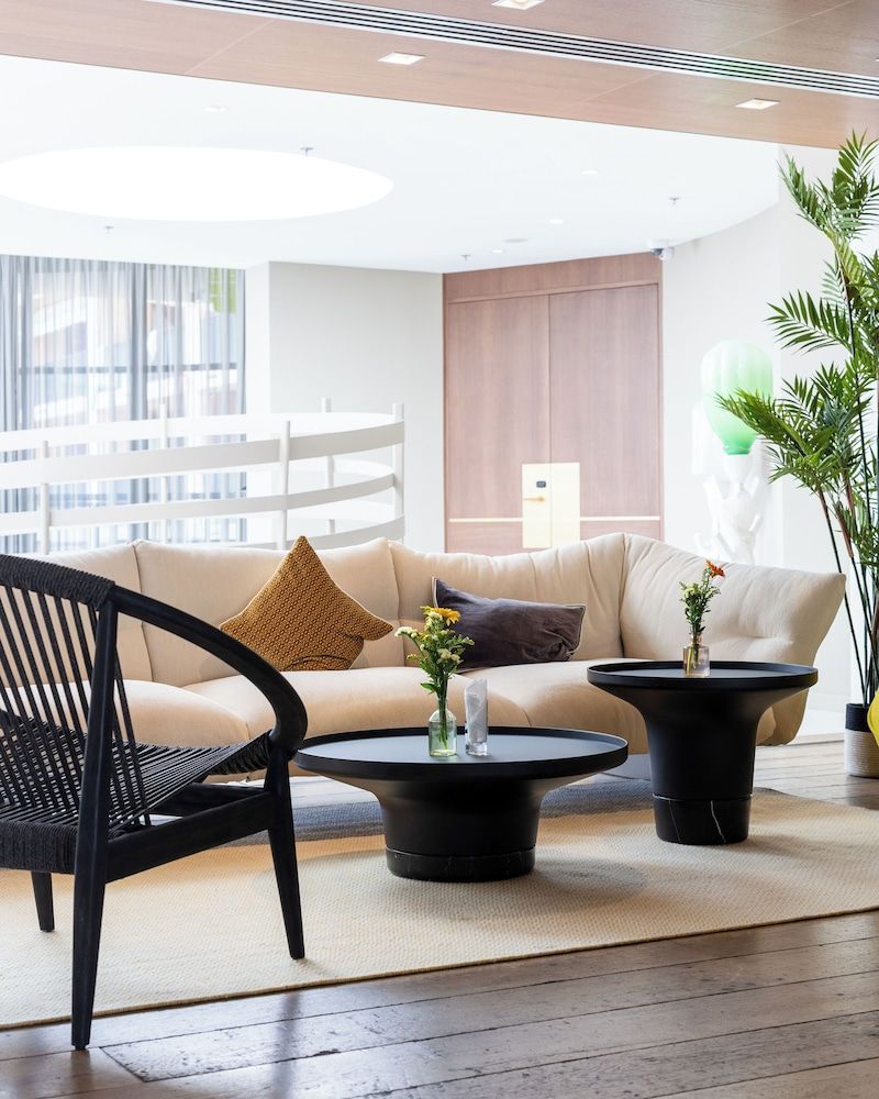 Renaissance Aix-en-Provence Hotel 2