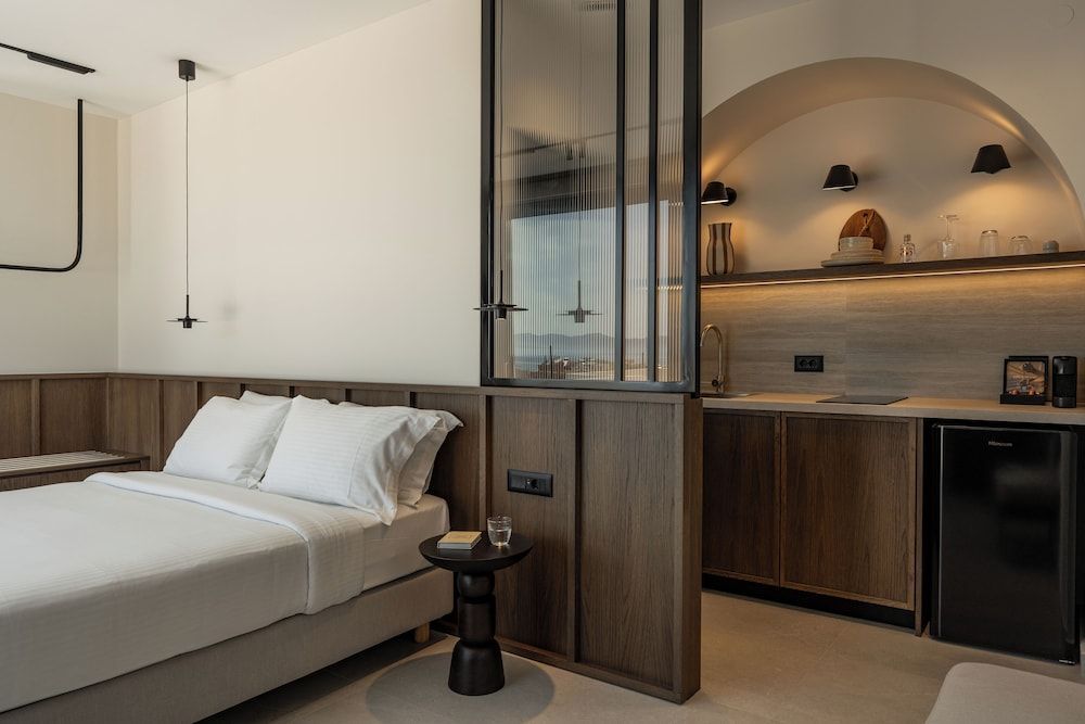 Thelèsi Apartments, 100m from the beach 2