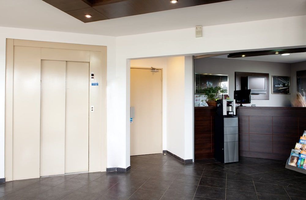 Orly Superior Hotel 2