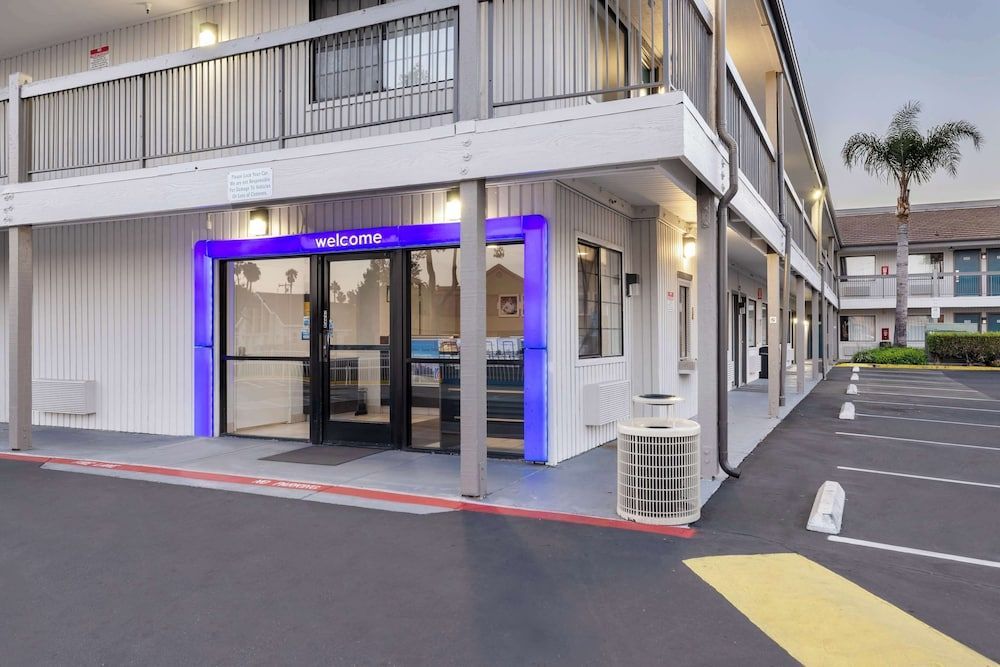 Motel 6-Santa Ana, CA 1