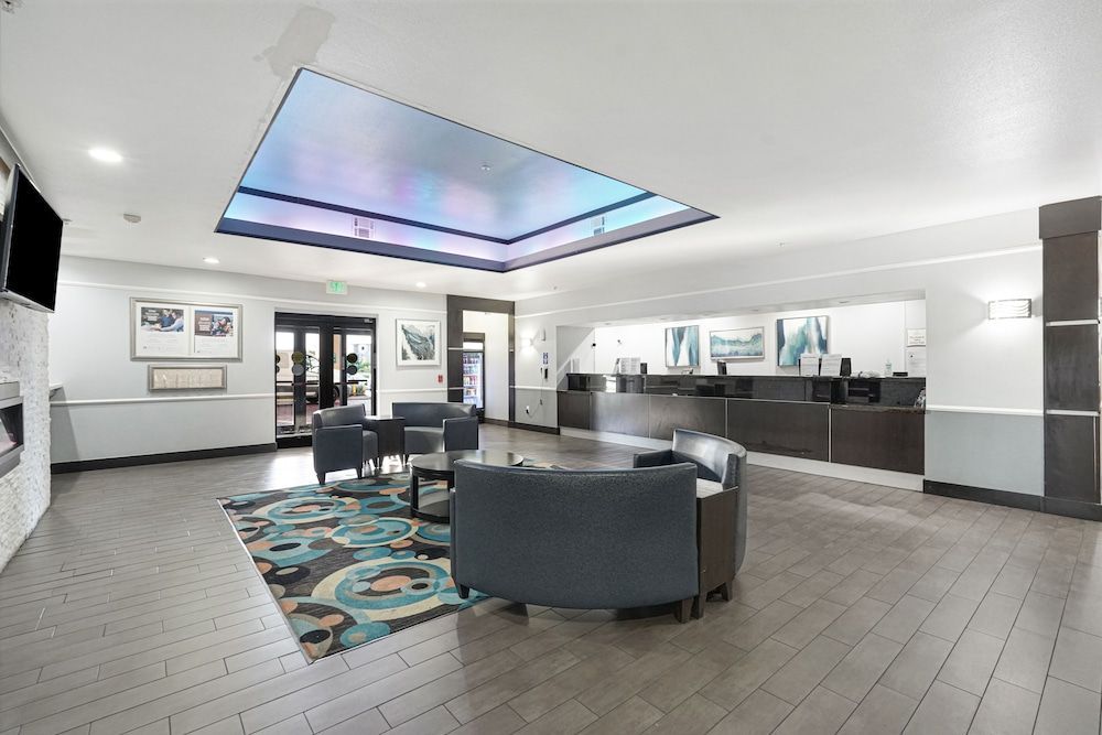 Red Lion Inn & Suites HOU Airport Road 2
