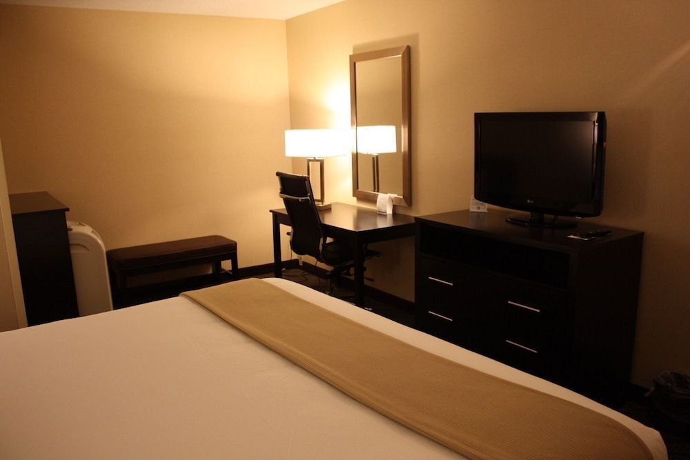 Holiday Inn Express LUDLOW - CHICOPEE AREA by IHG 1