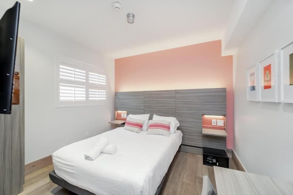 The Julia Hotel 2