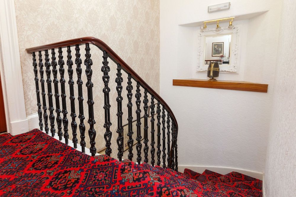 Castle Walk Bed & Breakfast 2