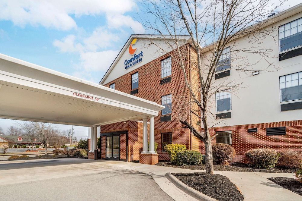 Comfort Inn & Suites Lexington South 1