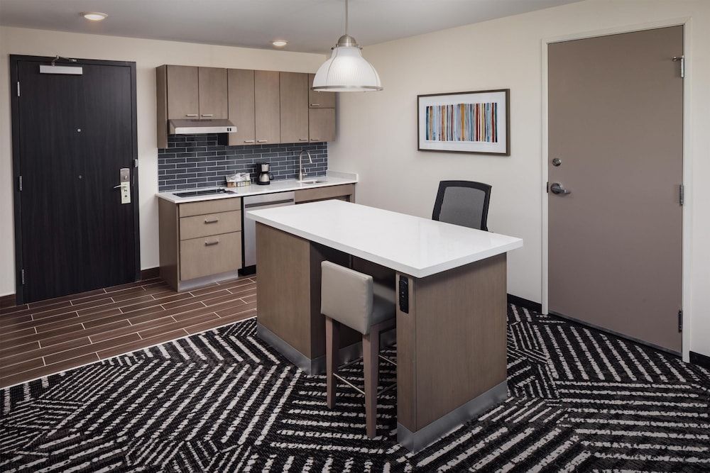 Hyatt House Royal Oak / Birmingham 1