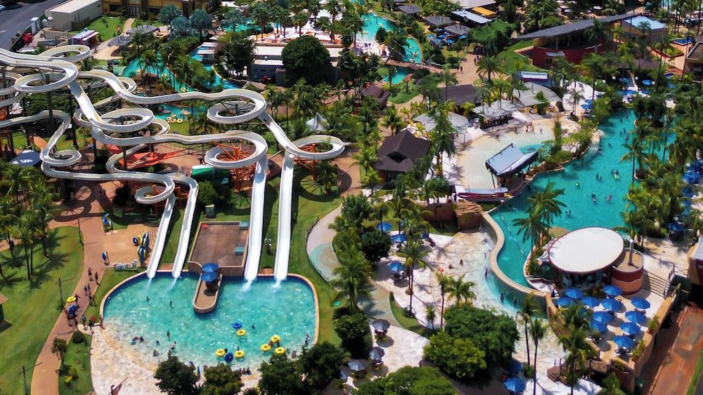 Hot Beach Resort 1