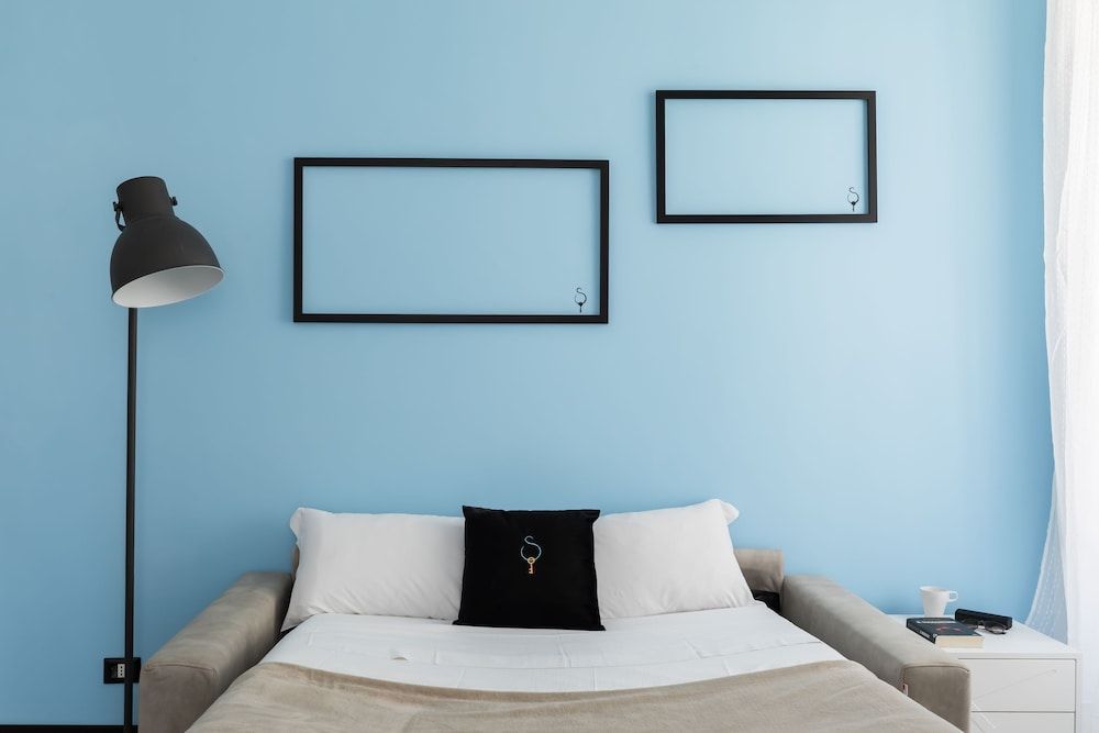 A World Aparts - The Artist's Suite 2