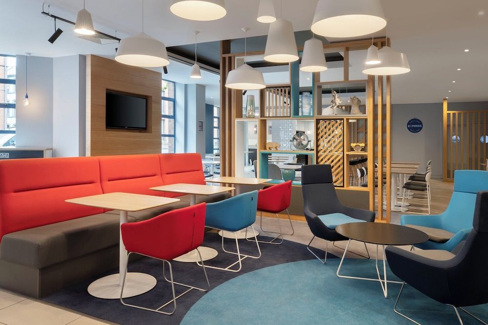 Holiday Inn Express BELFAST CITY by IHG 2
