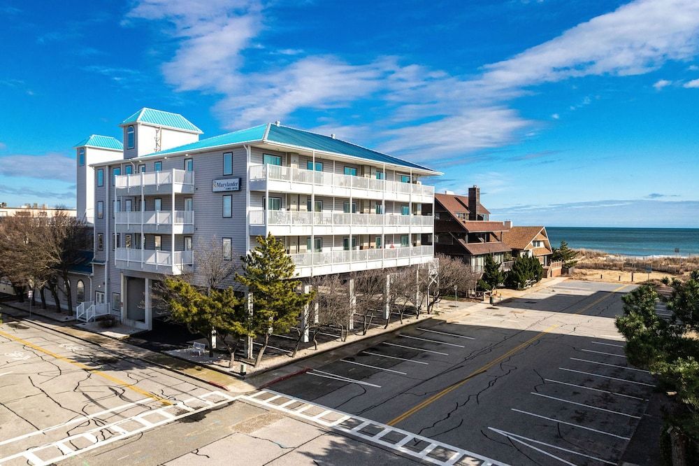 Marylander Condominiums, 90 steps from the beach 1