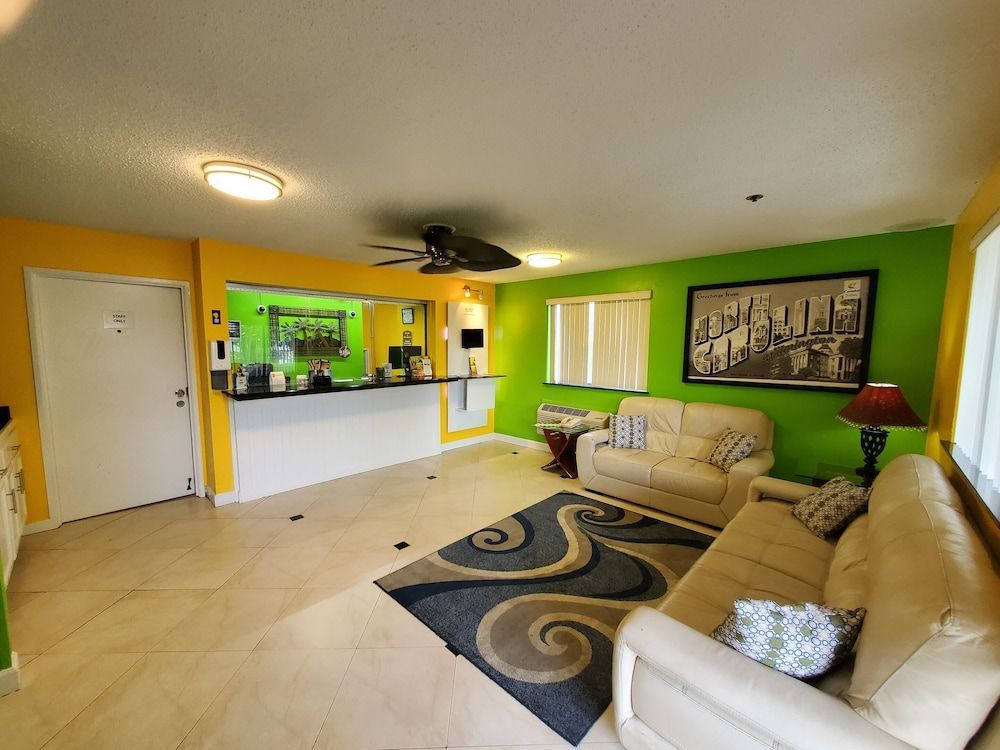 Coastal Inn & Suites 2